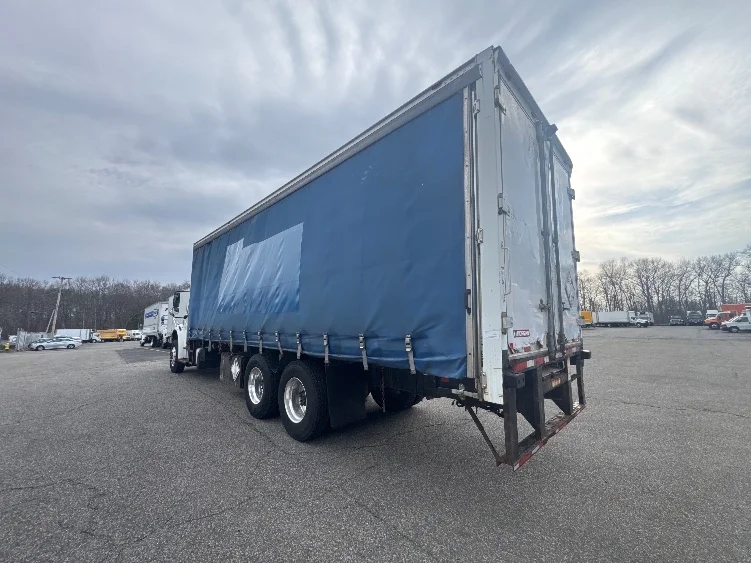 2019 Freightliner M2 106 in Braintree, MA — photo 6
