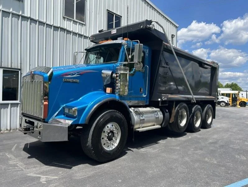 2023 Kenworth T800
