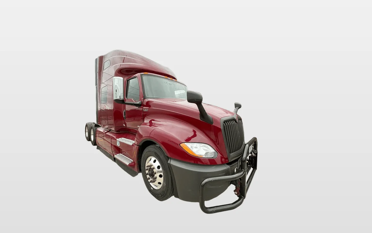 2023 International LT - image 1