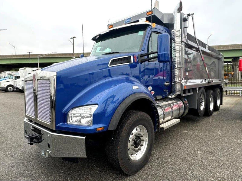 2025 Kenworth T880