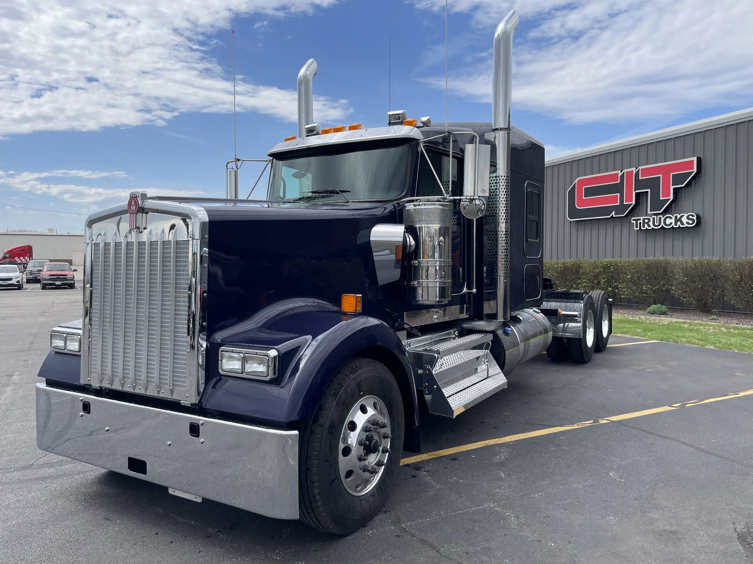 2027 Kenworth W900 in Normal, IL