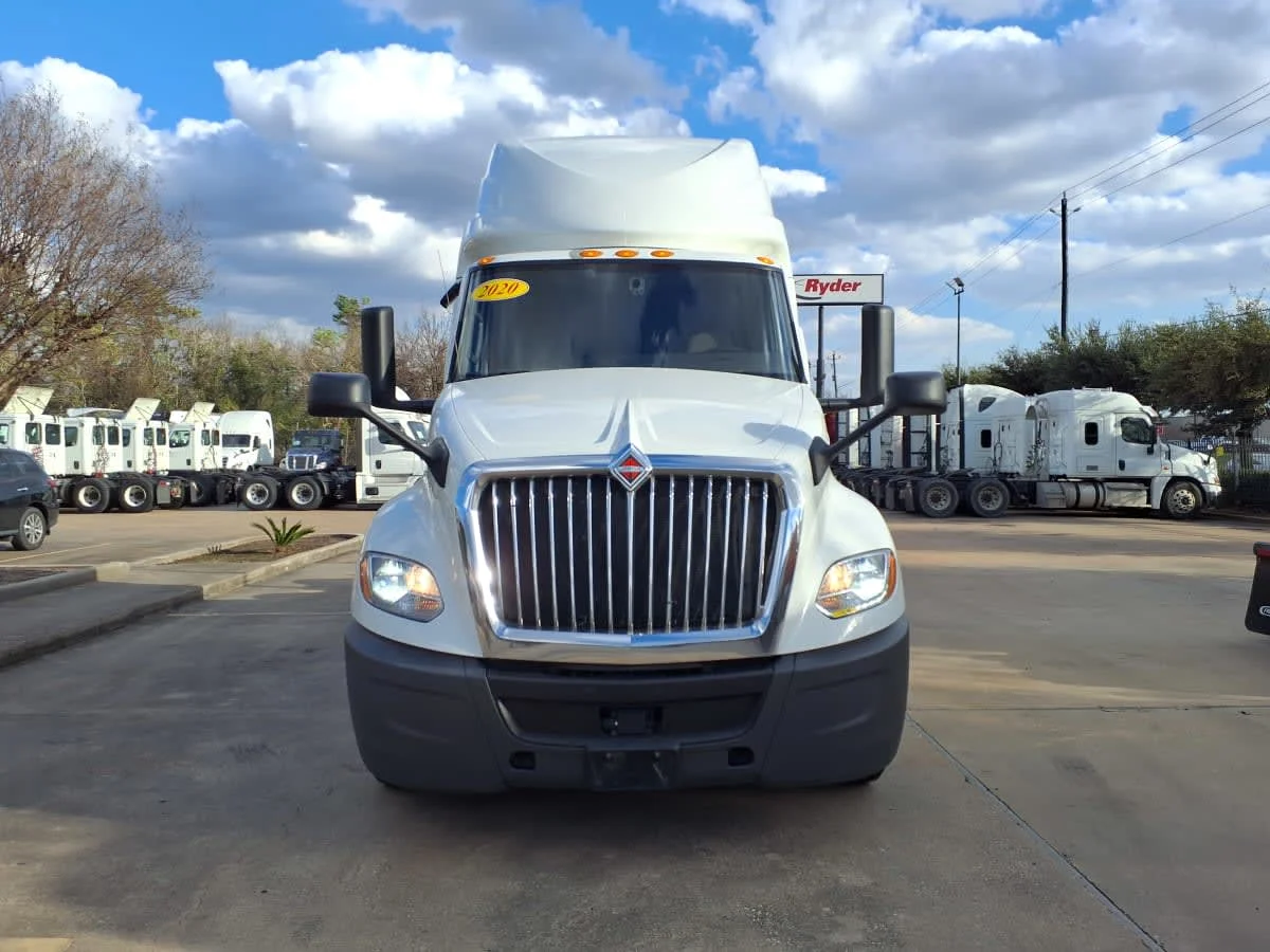 2020 International LT in Houston, TX — photo 2