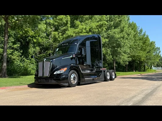 2023 Kenworth T680 in Dallas, TX — photo 19