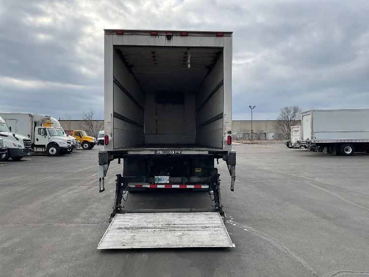 2020 Freightliner M2 112 in Indianapolis, IN — photo 9