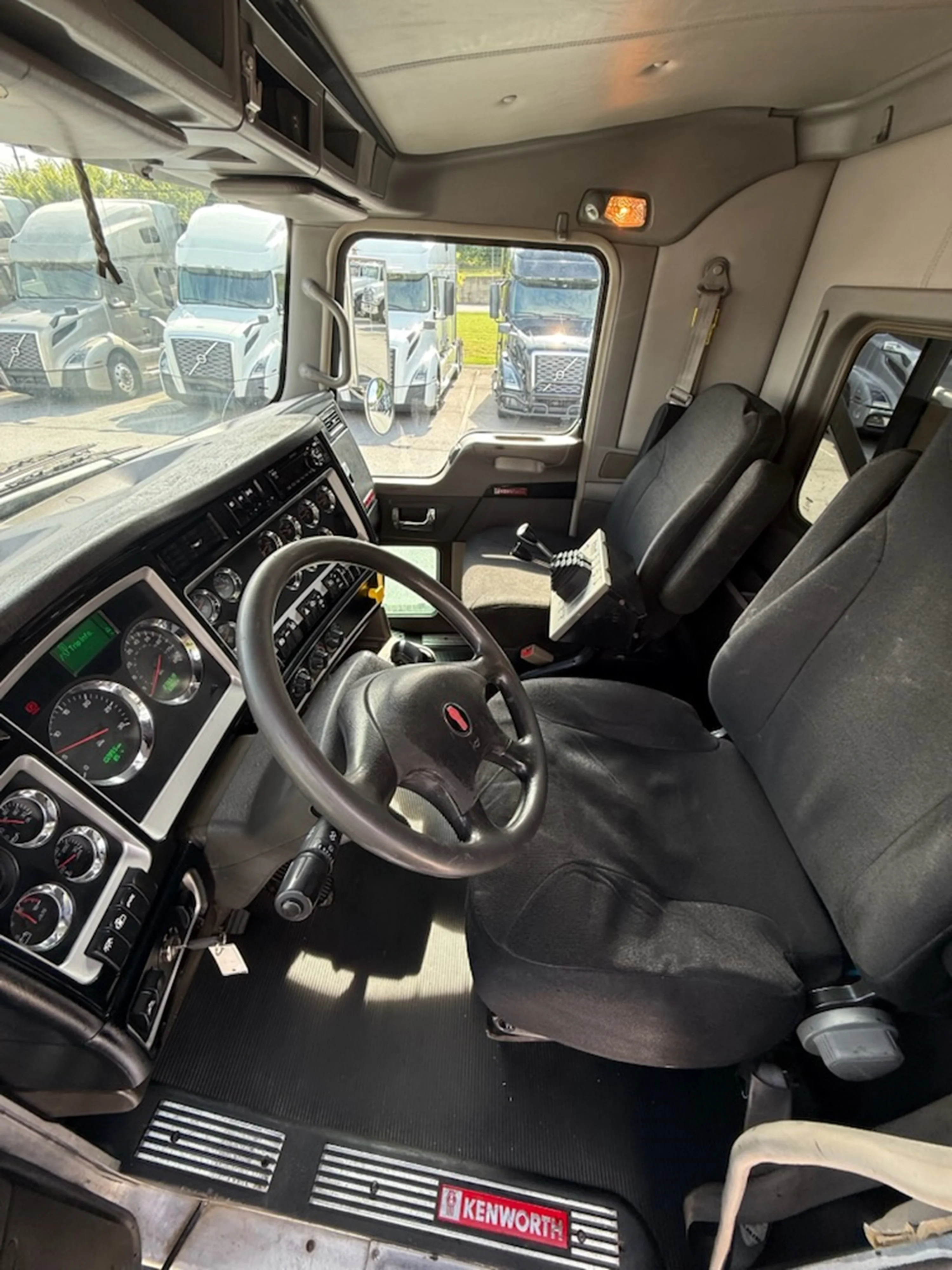 2018 Kenworth T800 in Savannah, GA — photo 9