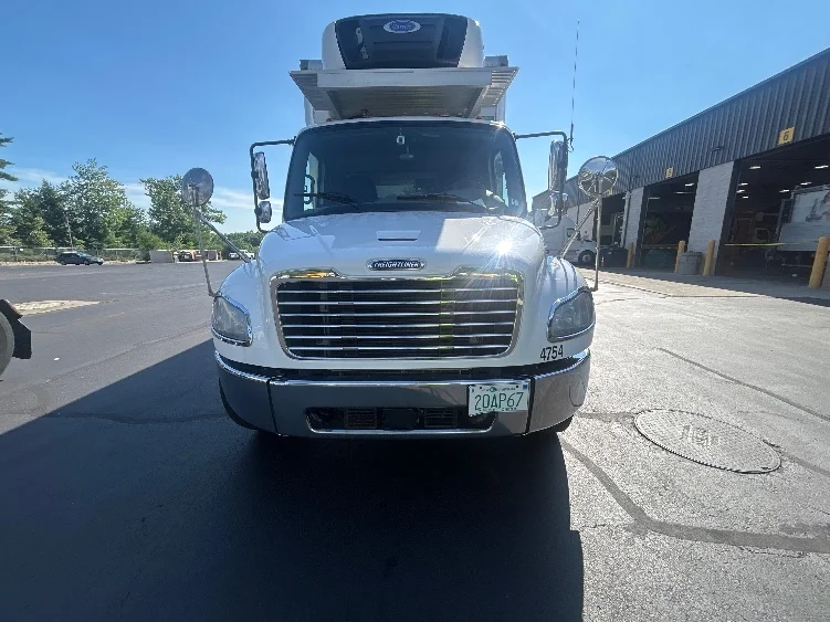 2020 Freightliner eM2 in Londonderry, NH — photo 2