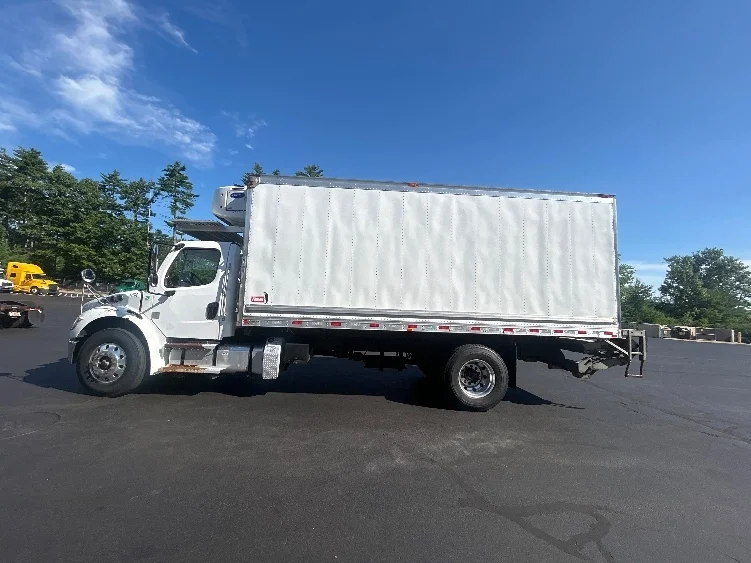2020 Freightliner eM2 in Londonderry, NH — photo 4