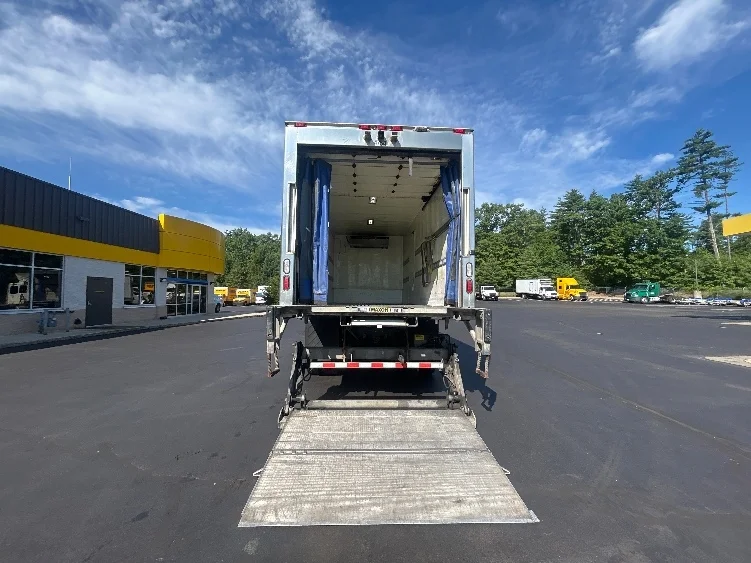 2020 Freightliner eM2 in Londonderry, NH — photo 8