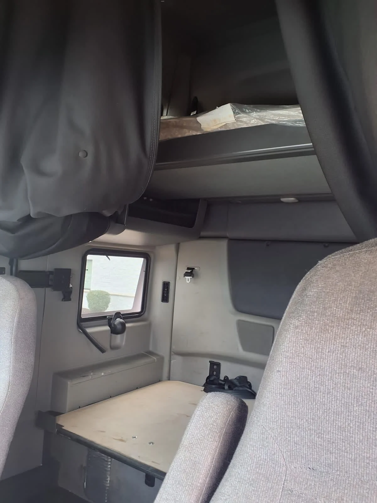 2019 International LT in Cleveland, OH — photo 8