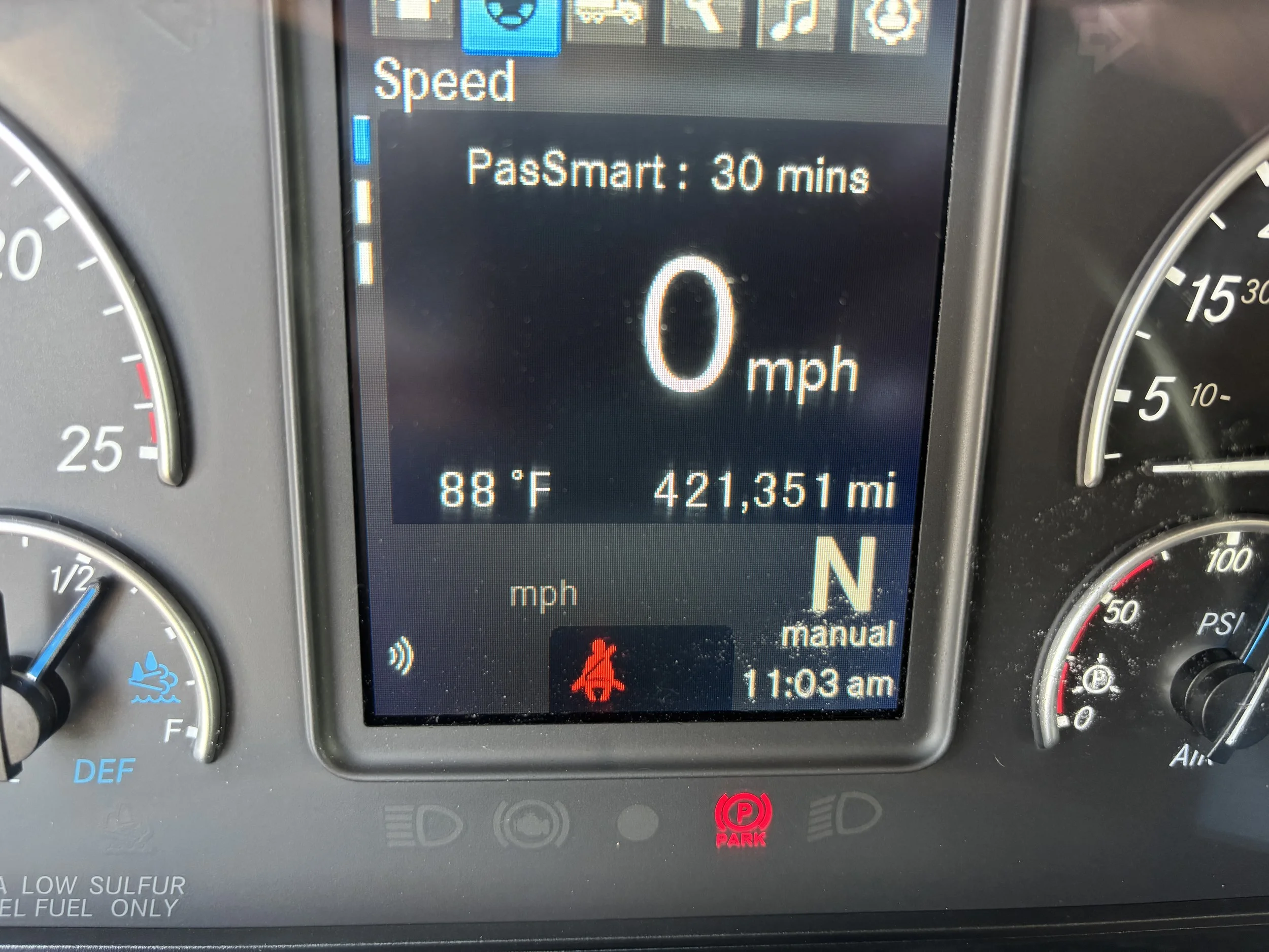 2022 Freightliner Cascadia — photo 3