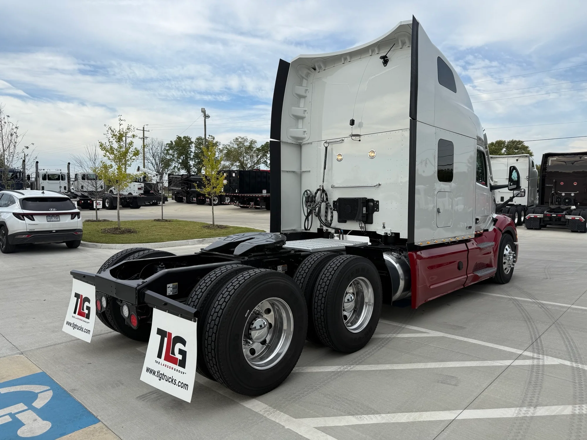 2023 Peterbilt 579 - image 5