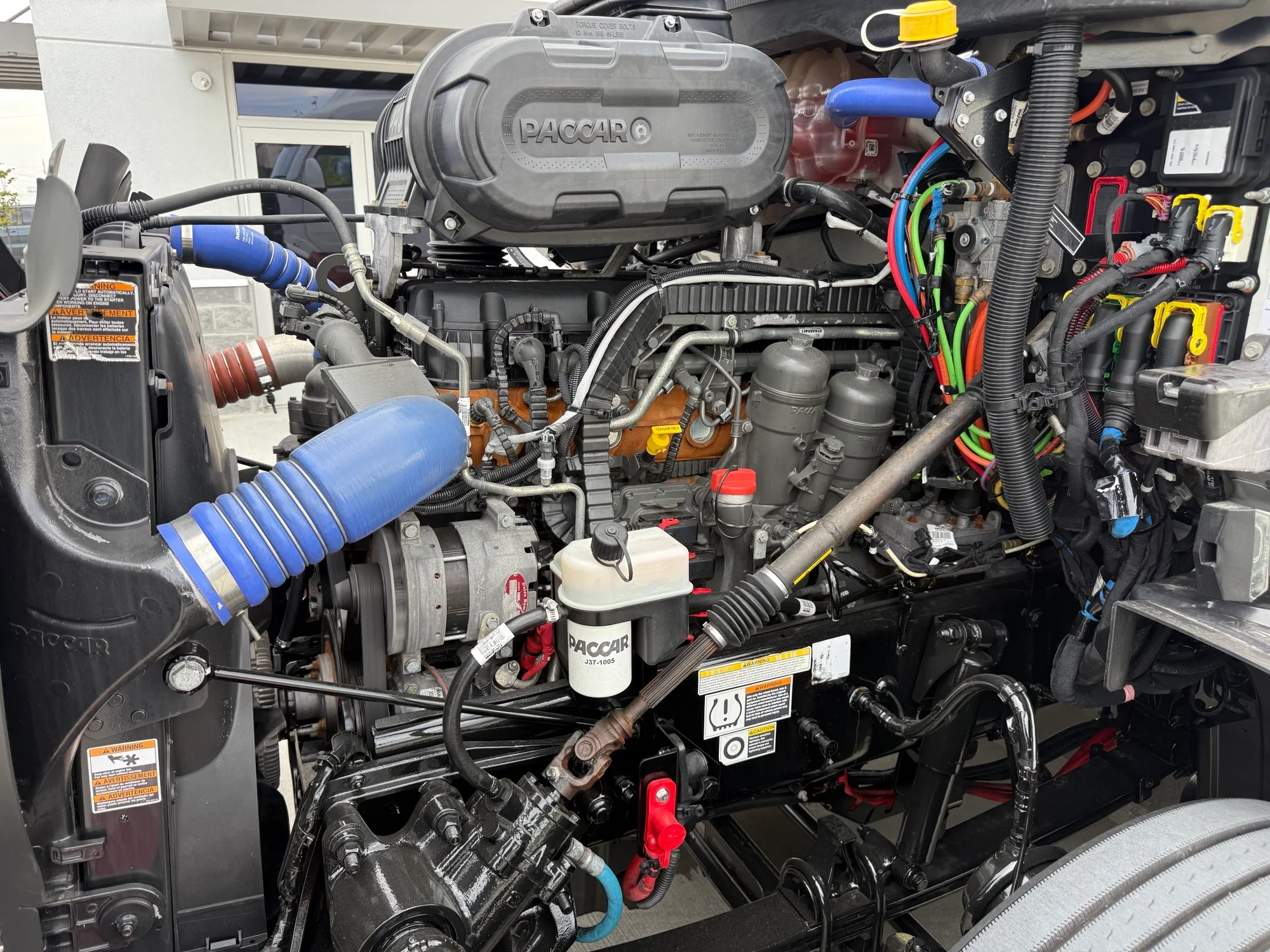 2023 Peterbilt 579 - image 9