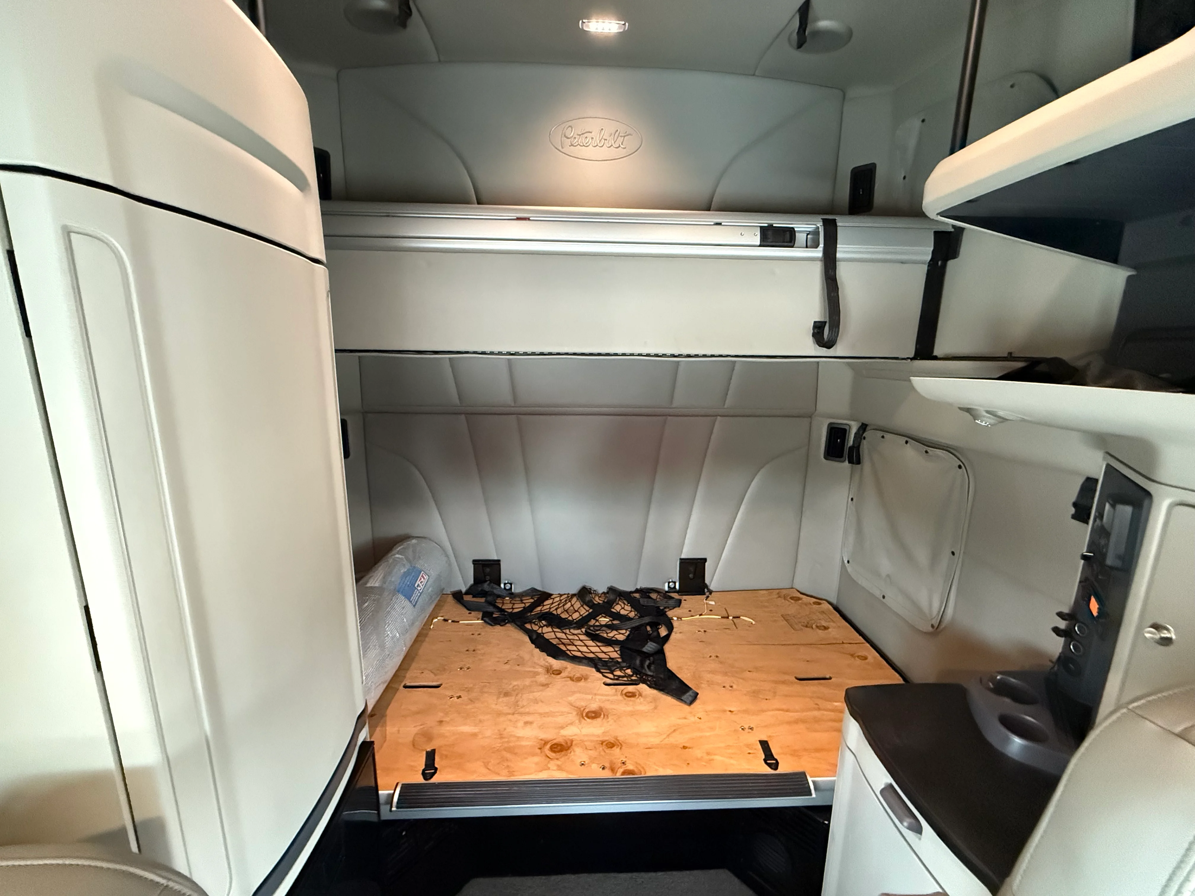2023 Peterbilt 579 - image 13