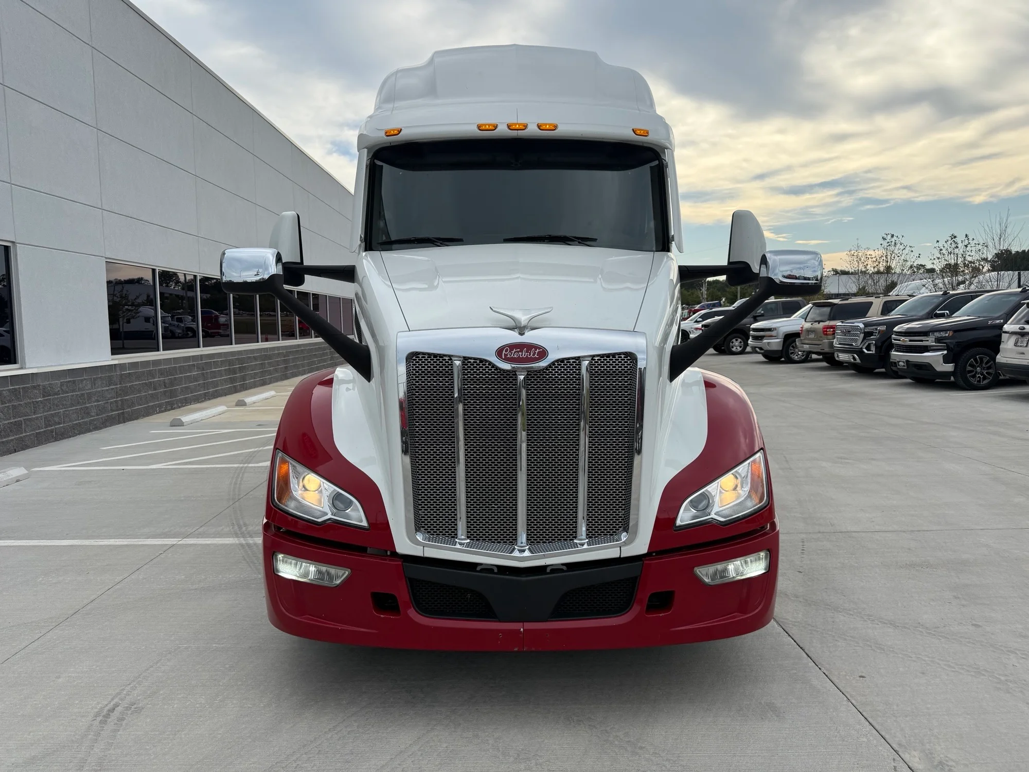 2023 Peterbilt 579 - image 8