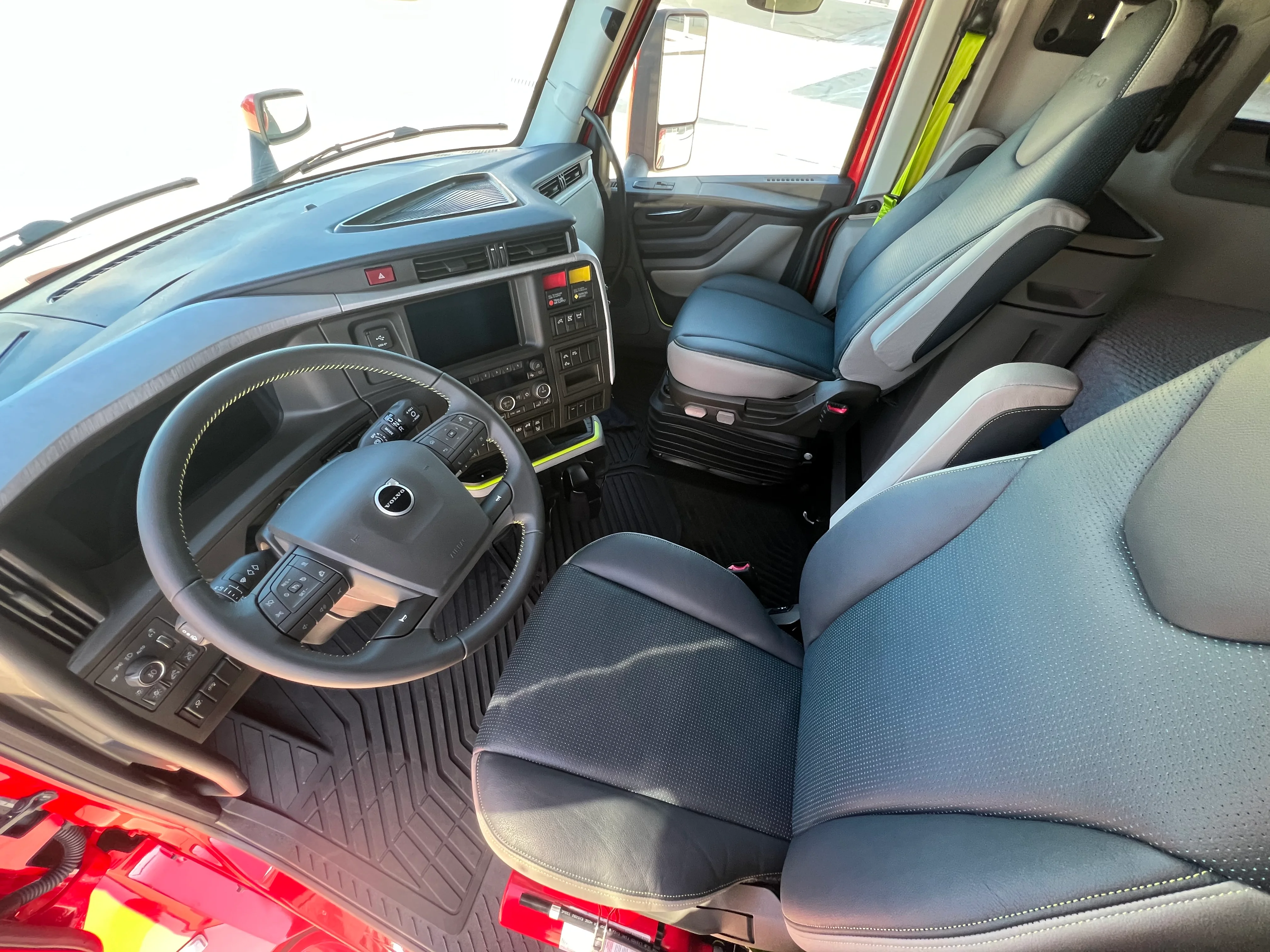 2026 Volvo VNL 660 in Shreveport, LA — photo 11