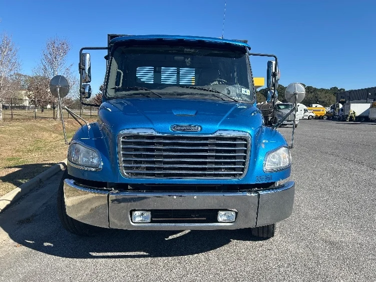 2020 Freightliner M2 106 in Hammond, LA — photo 2