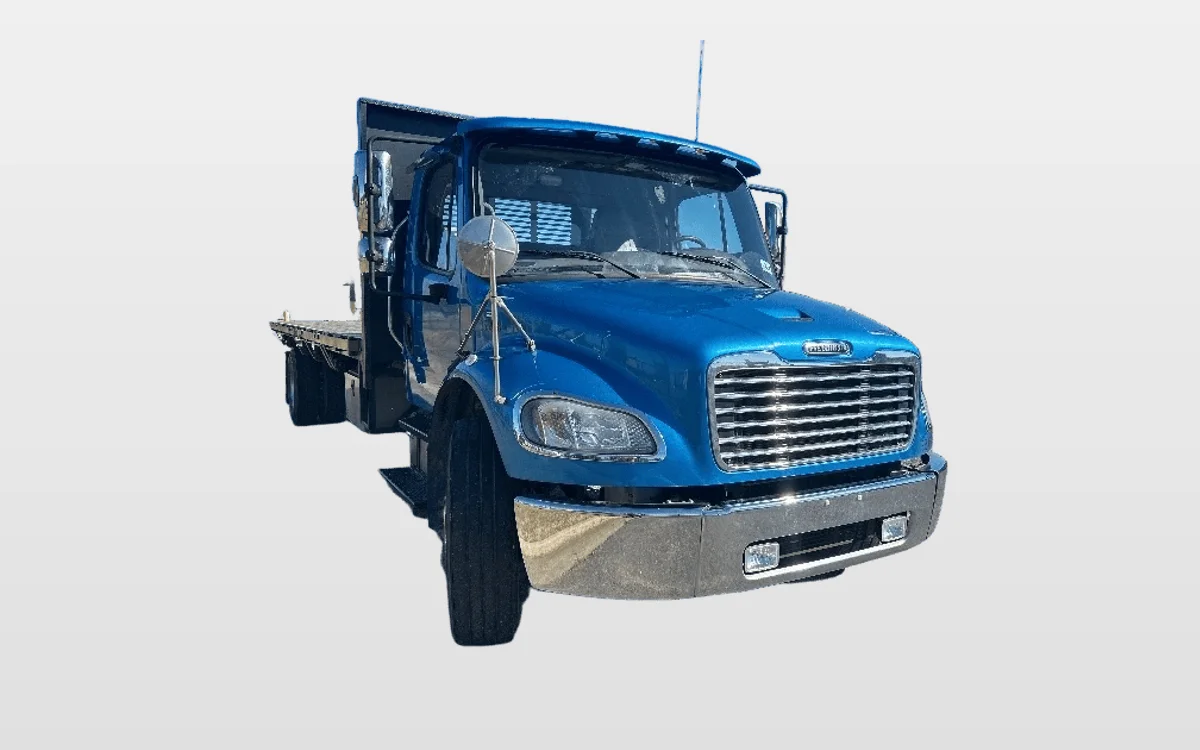 2020 Freightliner M2 106 - image 1