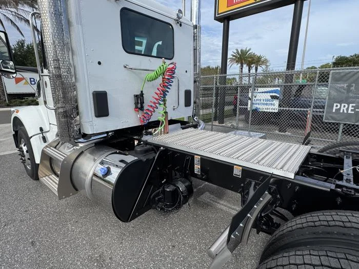 2026 Peterbilt 567 in Orlando, FL — photo 10