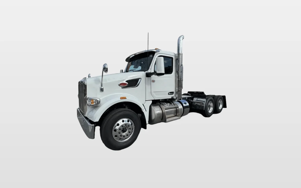 2026 Peterbilt 567 - image 1