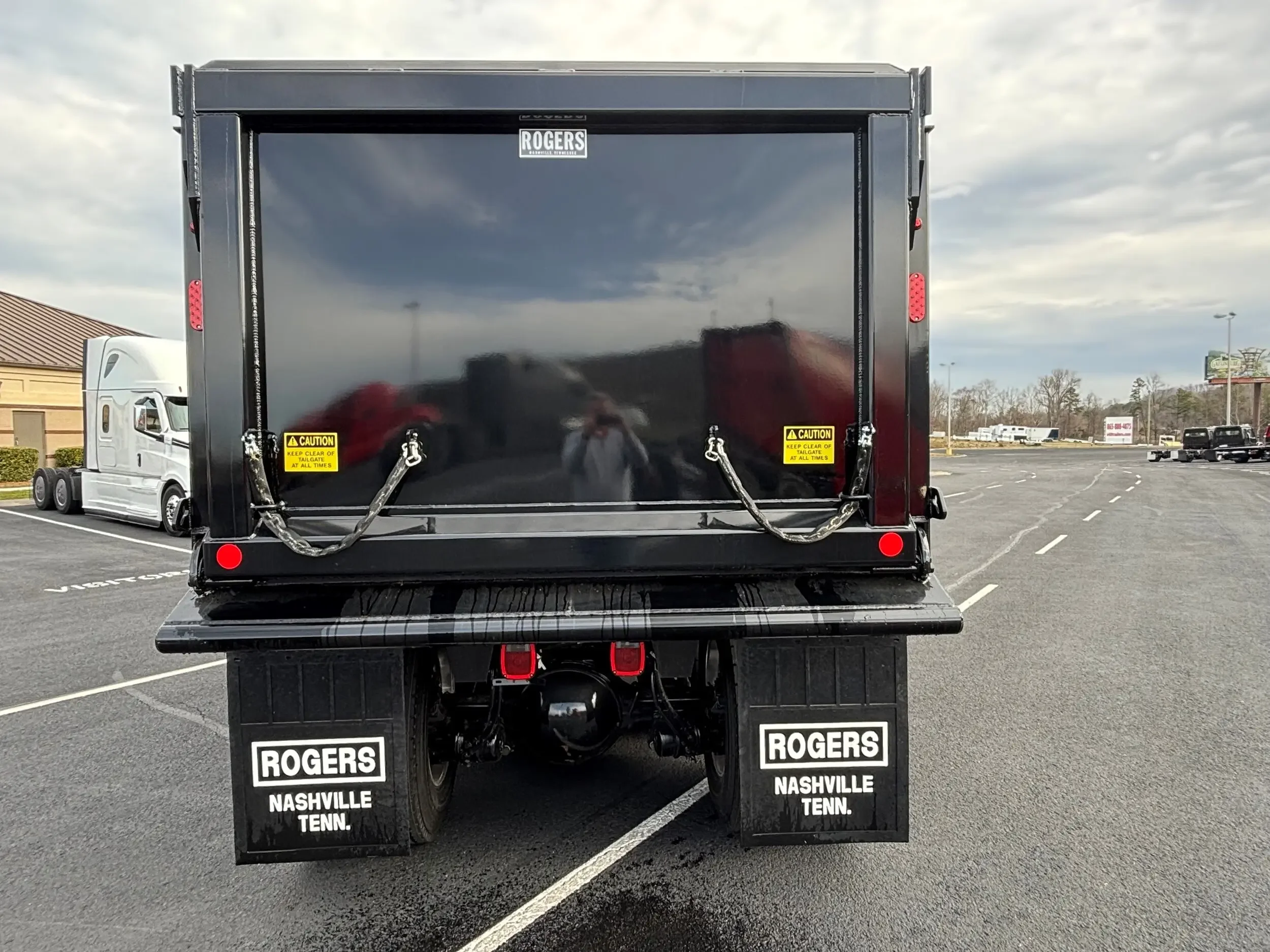 2025 Freightliner 114SD - image 2