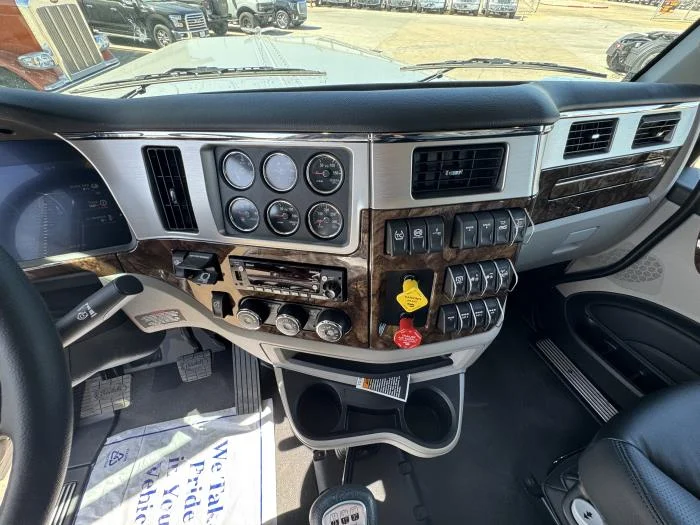 2027 Peterbilt 589 in Houston, TX — photo 20