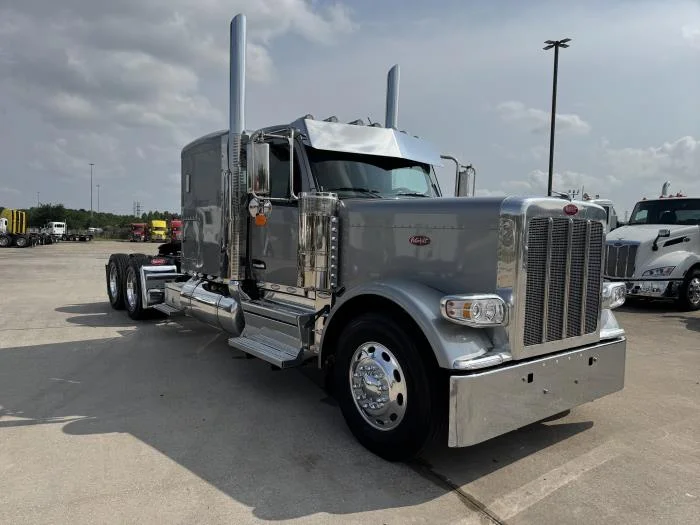 2027 Peterbilt 589 in Houston, TX — photo 8