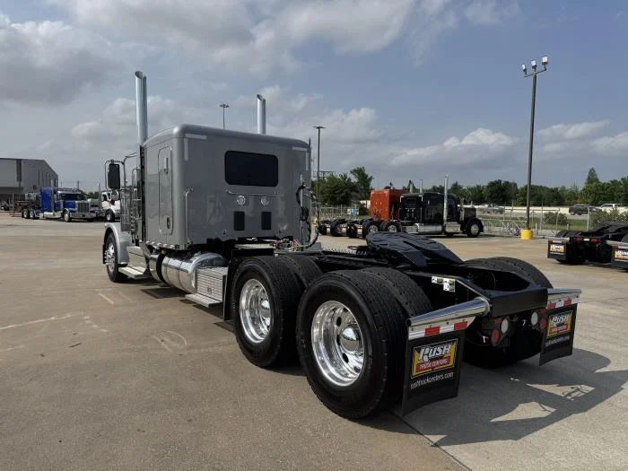 2027 Peterbilt 589 in Houston, TX — photo 6
