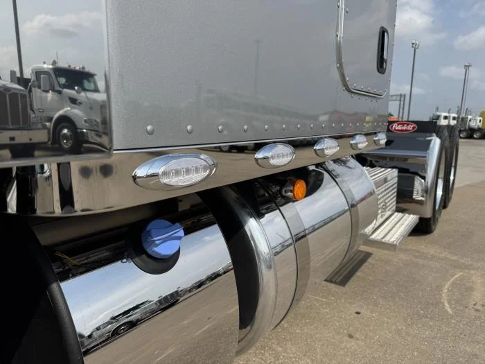 2027 Peterbilt 589 in Houston, TX — photo 11