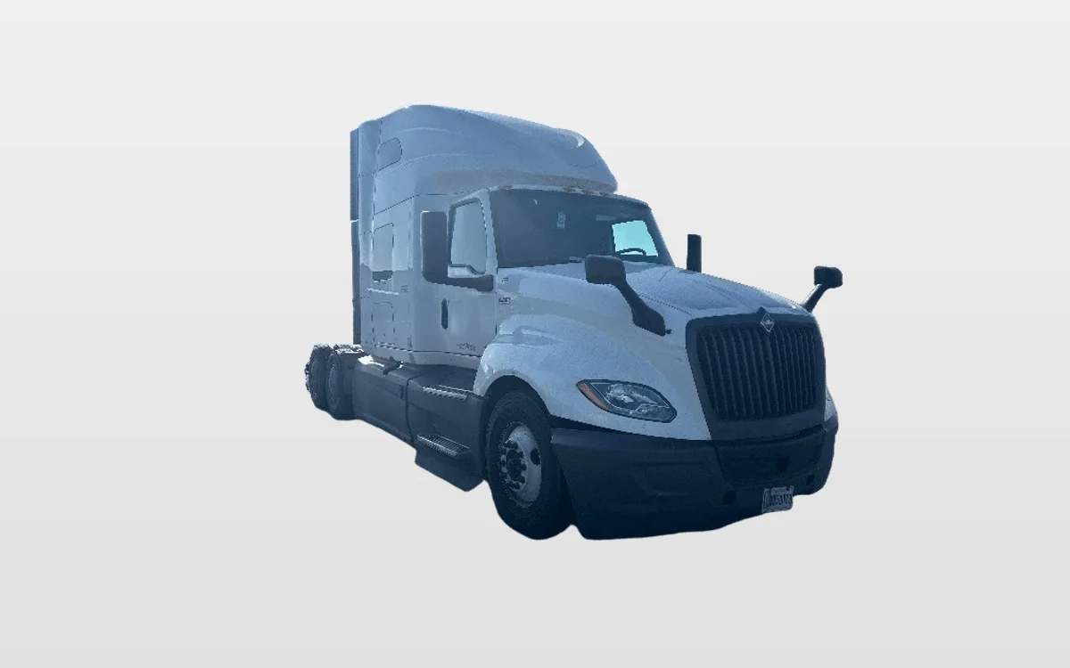 2023 International LT - image 1