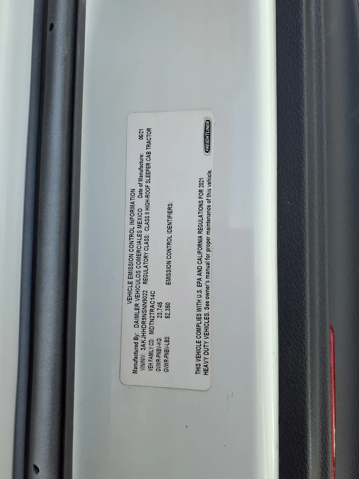 2022 Freightliner Cascadia in Commerce City, CO — photo 12