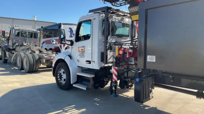 2025 Peterbilt 536 in Houston, TX — photo 6