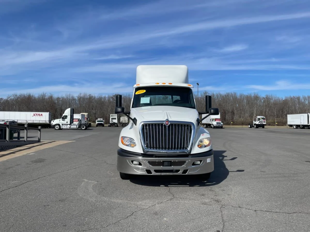 2019 International LT in North Little Rock, AR — photo 2
