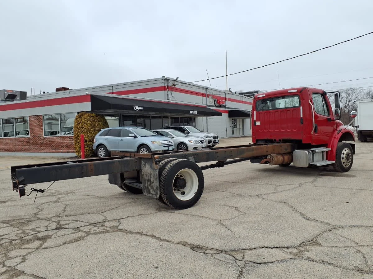 2020 Freightliner M2 106 - image 4