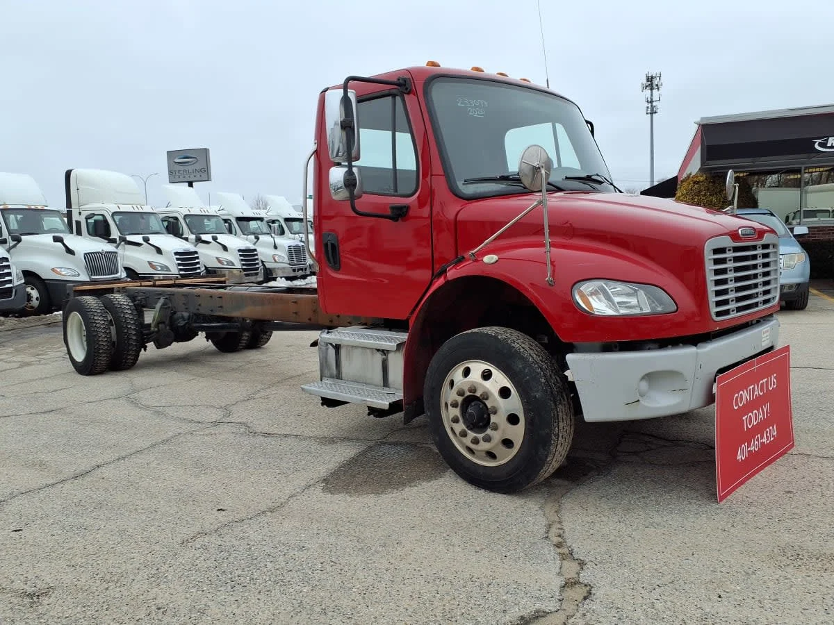 2020 Freightliner M2 106 in Warwick, RI — photo 3