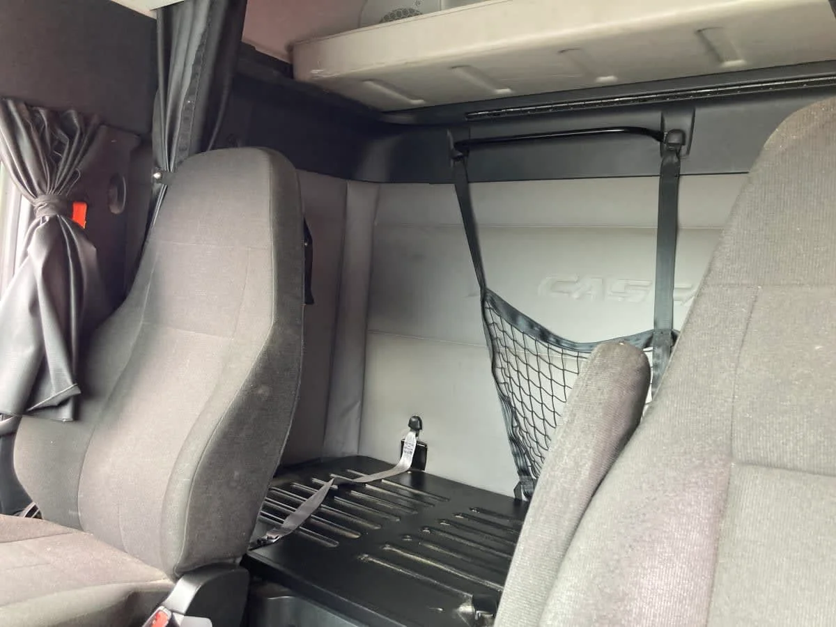 2020 Freightliner Cascadia in Springfield, MA — photo 13