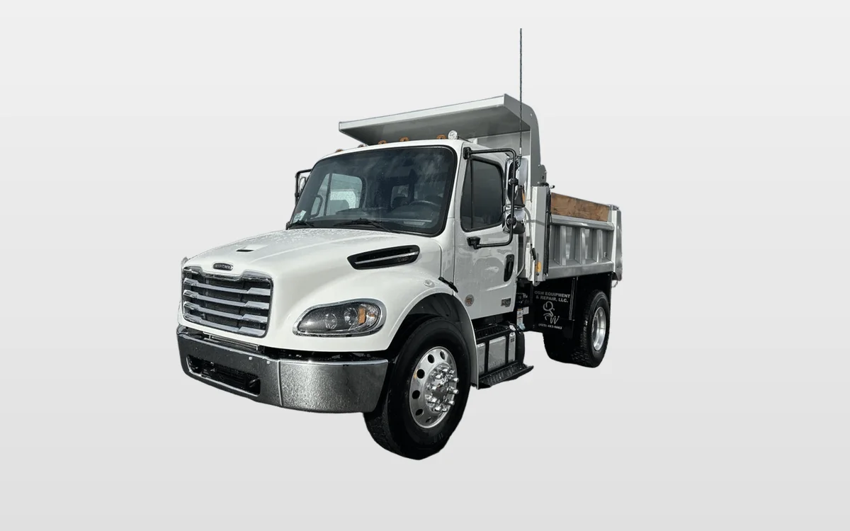 2025 Freightliner M2 106 - image 1