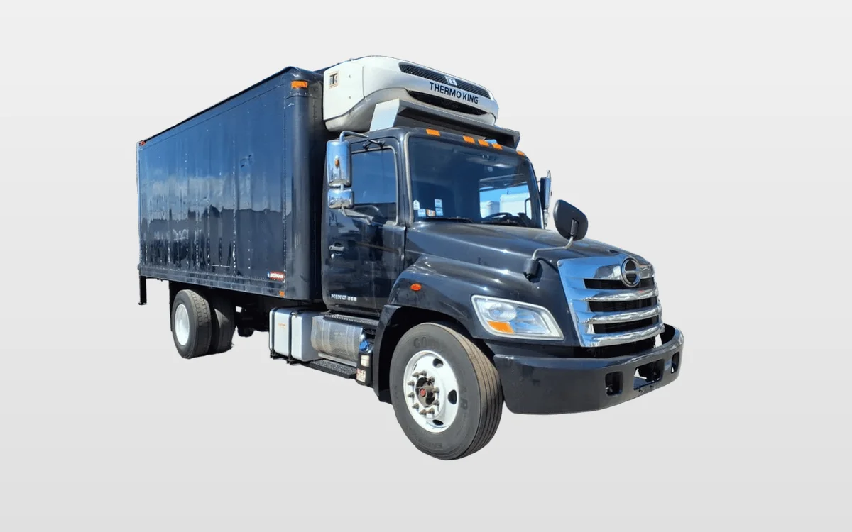 2018 Hino 268 - image 1