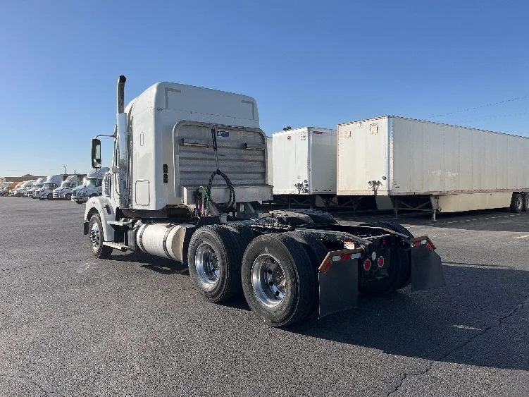2019 Freightliner in Phoenix, AZ — photo 5