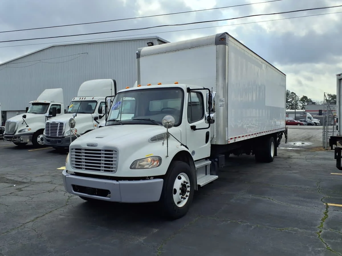2021 Freightliner M2 106 - image 3