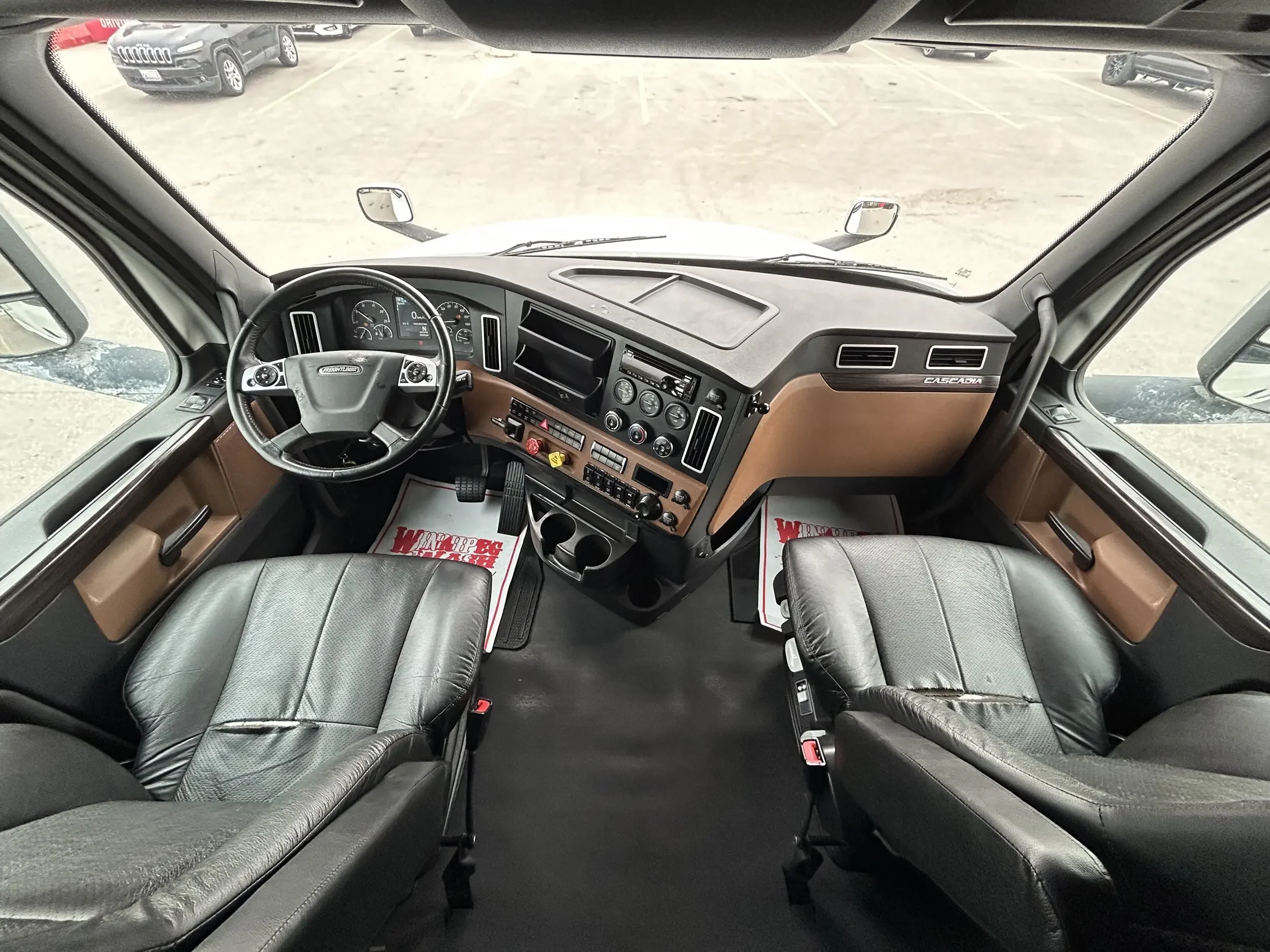 2021 Freightliner Cascadia - image 11