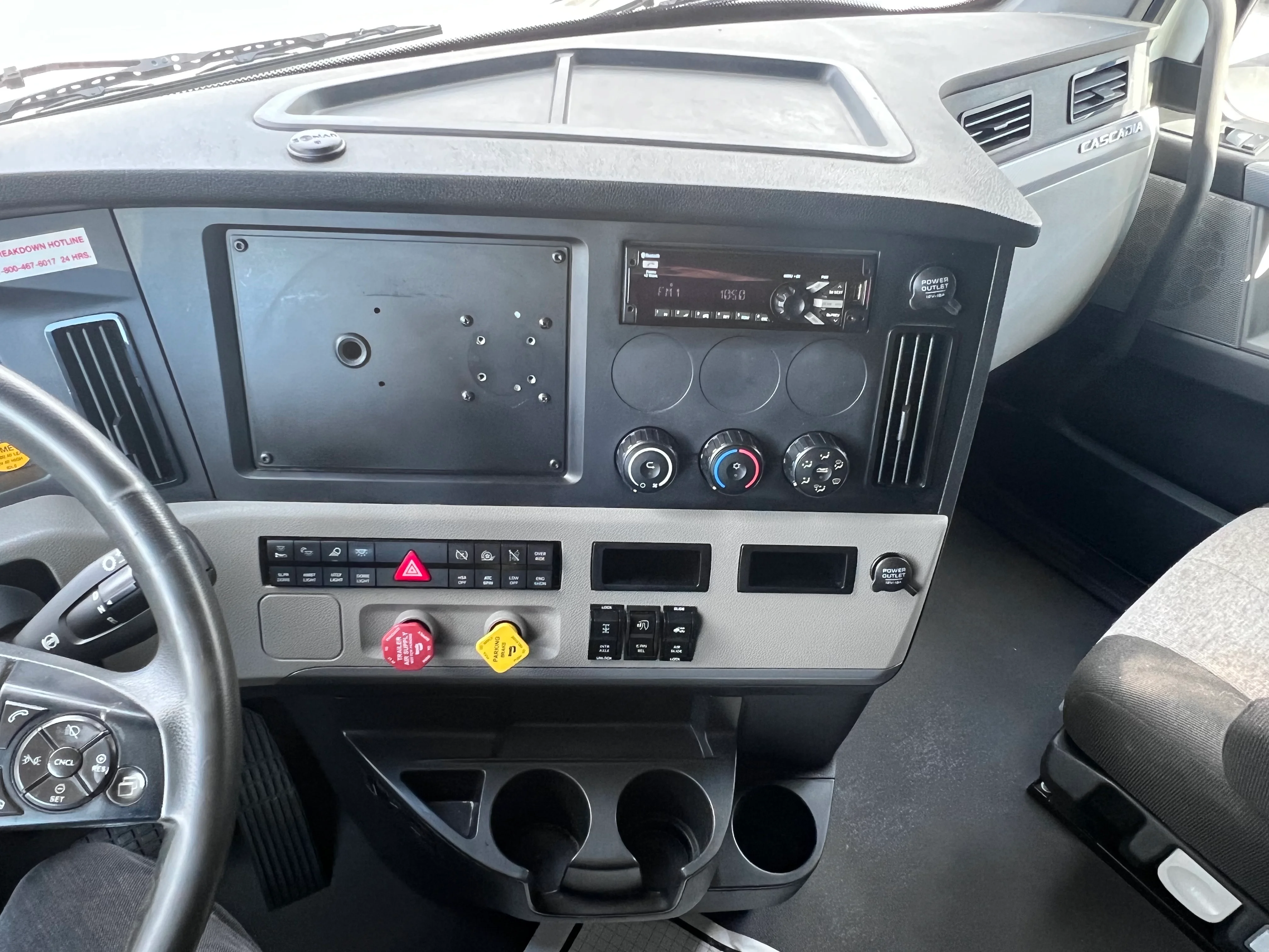 2021 Freightliner Cascadia in Nashville, TN — photo 18