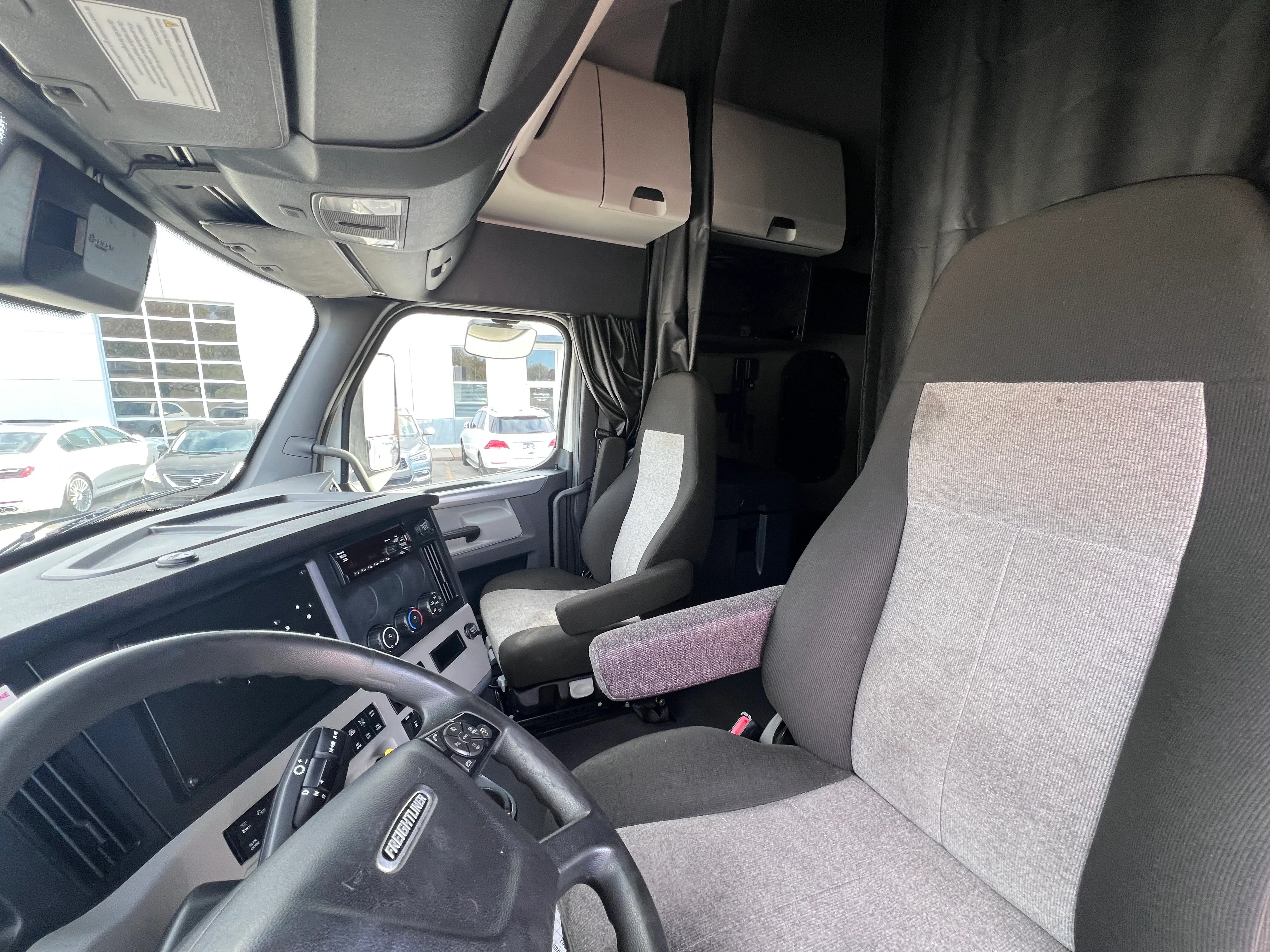 2021 Freightliner Cascadia in Nashville, TN — photo 15