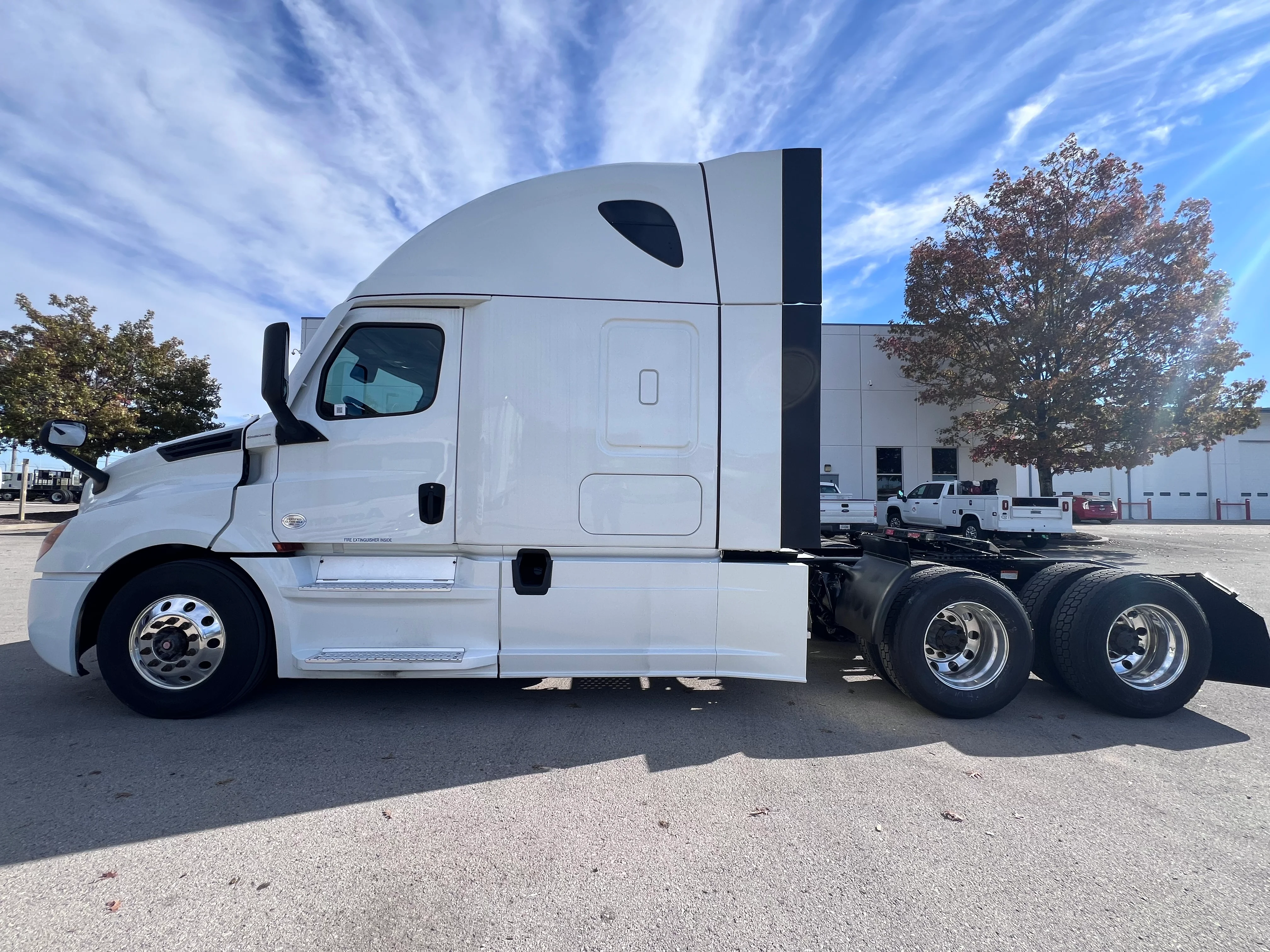 2021 Freightliner Cascadia in Nashville, TN — photo 2