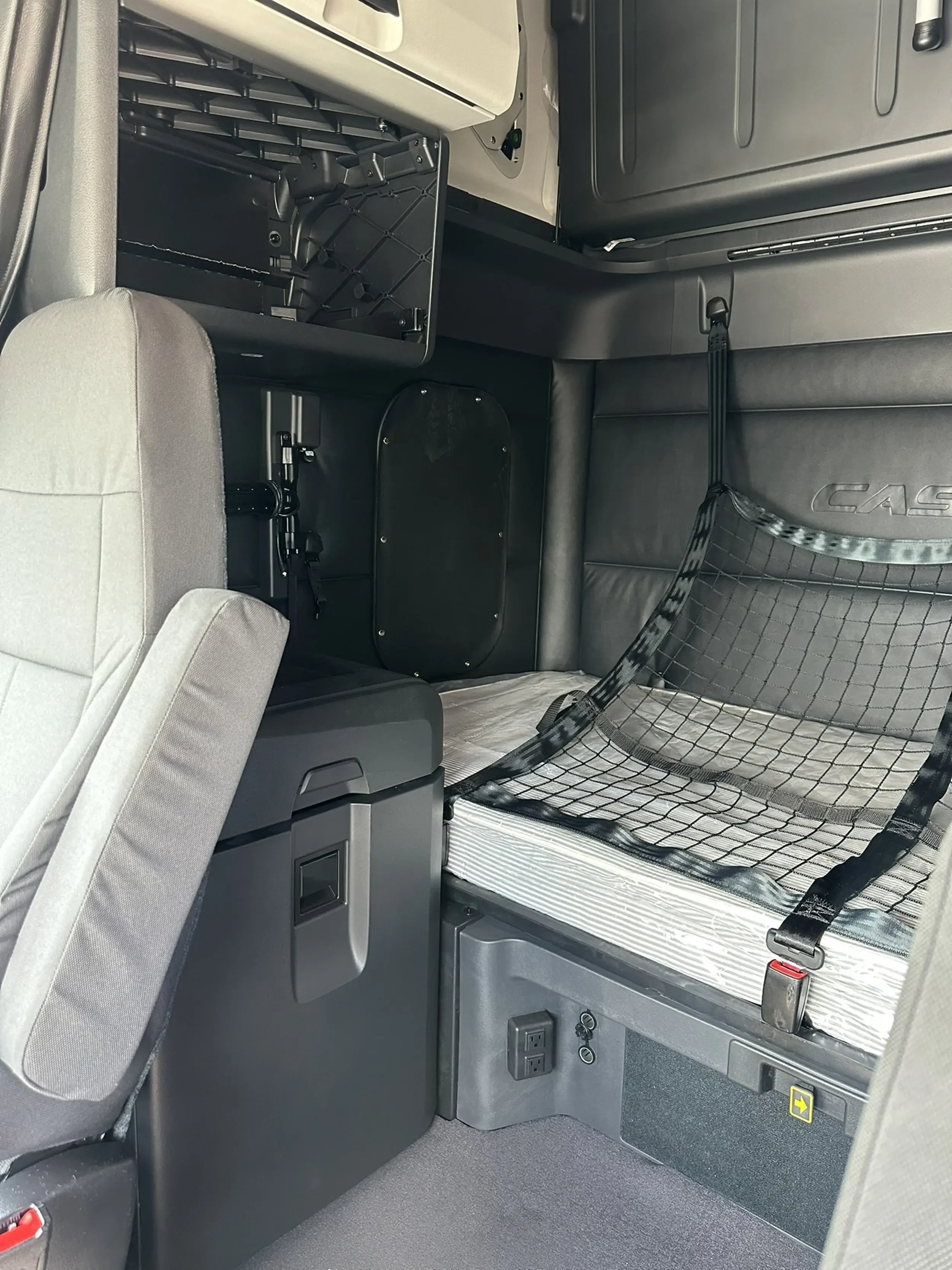 2026 Freightliner Cascadia - image 14