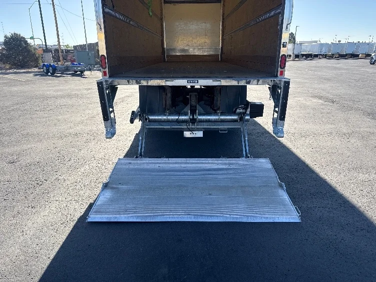 2020 Freightliner M2 106 in Phoenix, AZ — photo 9