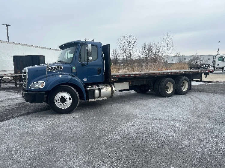 2018 Freightliner M2 112 - image 3