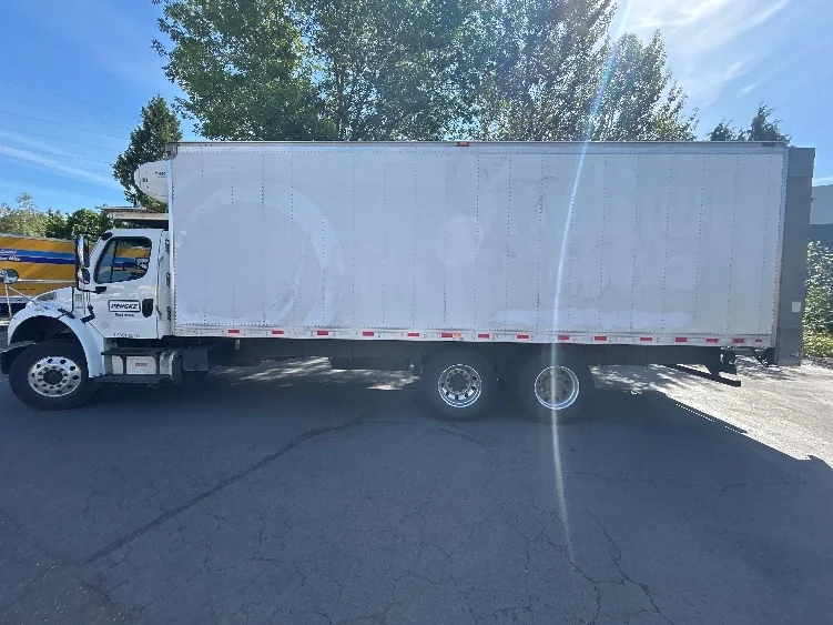 2019 Freightliner eM2 in Portland, OR — photo 4