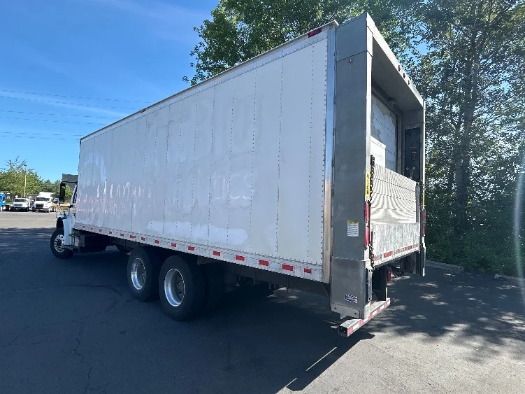 2019 Freightliner eM2 in Portland, OR — photo 6