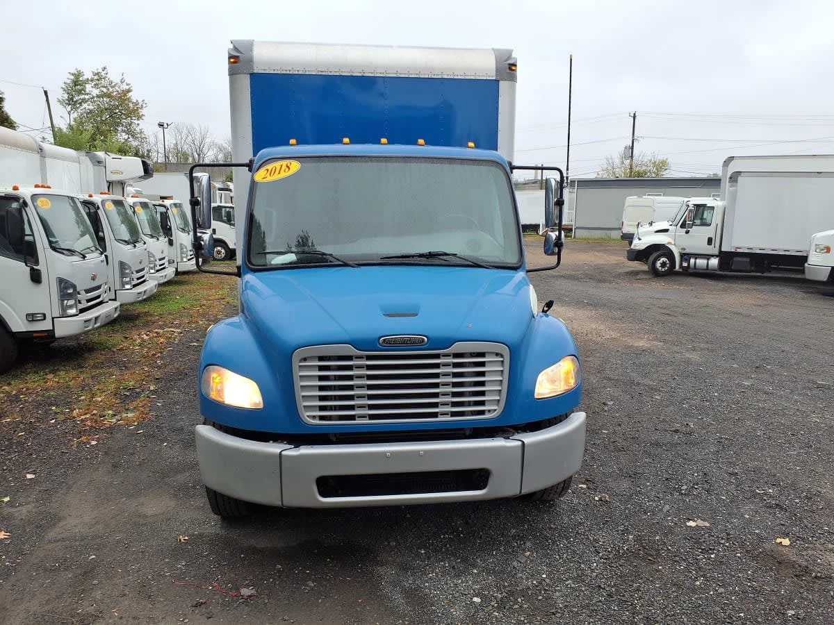 2018 Freightliner M2 106 - image 2