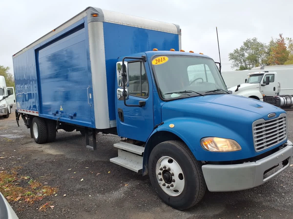 2018 Freightliner M2 106 - image 3